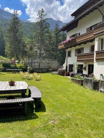 Lamiri Bed and Breakfast Badia  Buitenkant foto