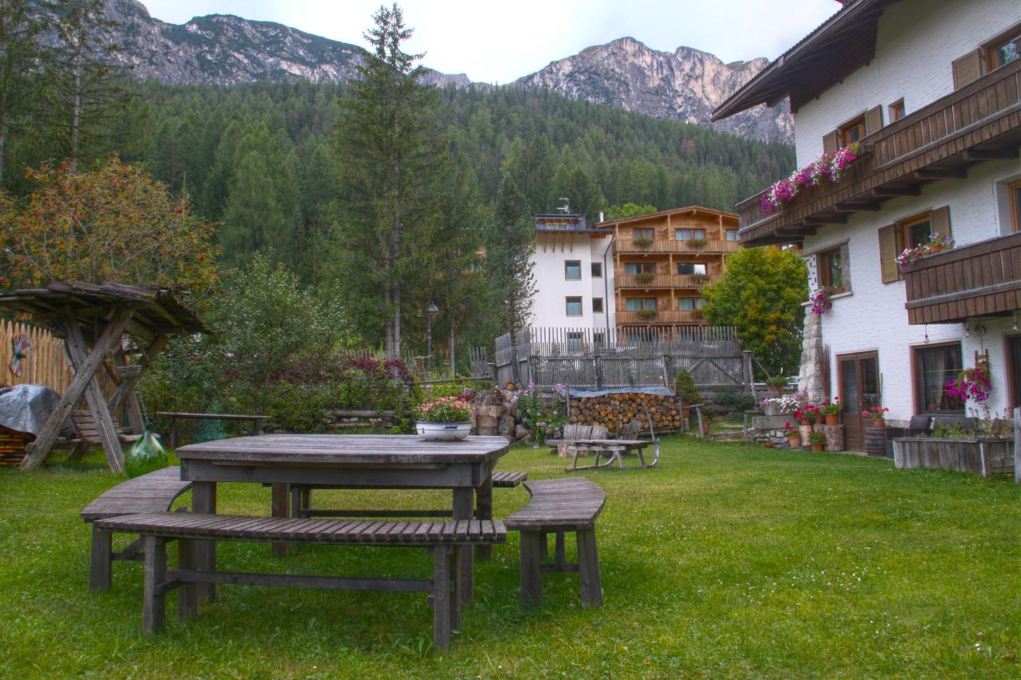 Lamiri Bed and Breakfast Badia  Buitenkant foto