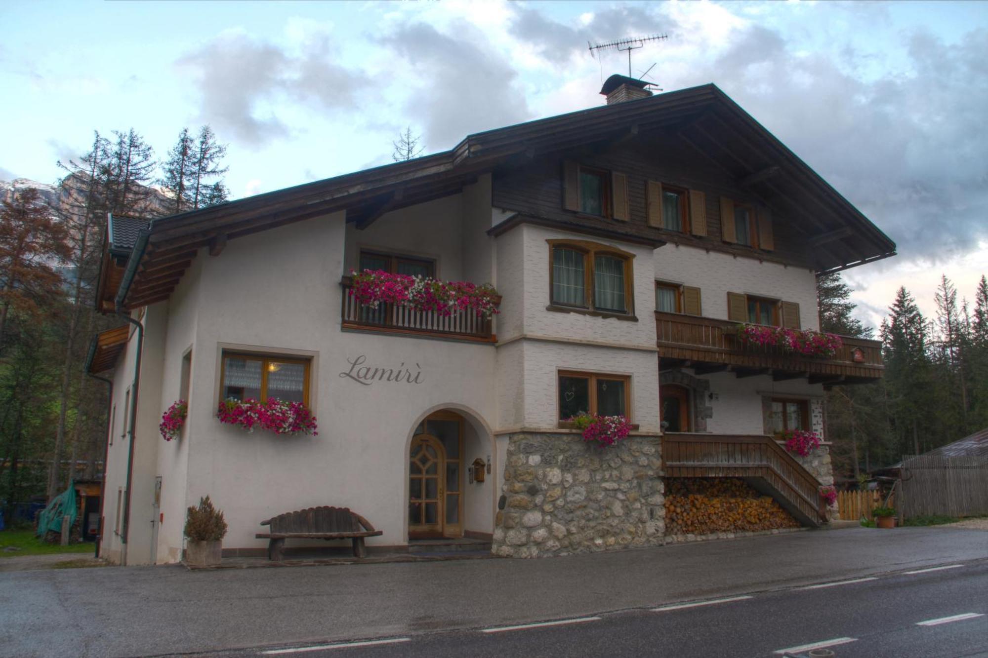 Lamiri Bed and Breakfast Badia  Buitenkant foto
