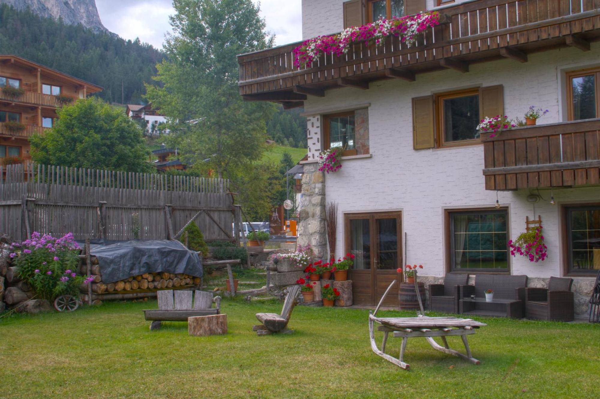 Lamiri Bed and Breakfast Badia  Buitenkant foto